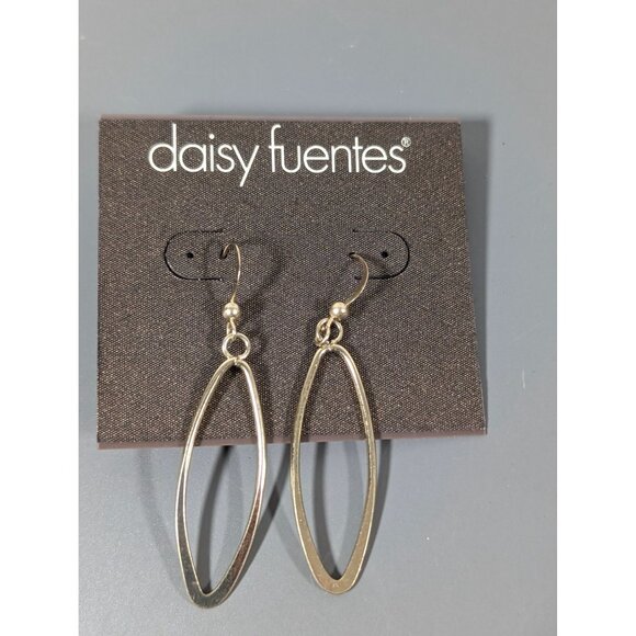 Daisy Fuentes Gold Tone Oval Hoop Dangle Earrings NEW - Picture 4 of 6